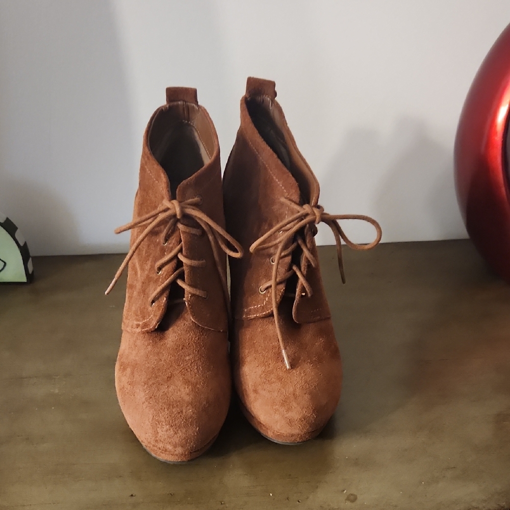 Jessica Simpson Brown Suede Ankle Booties